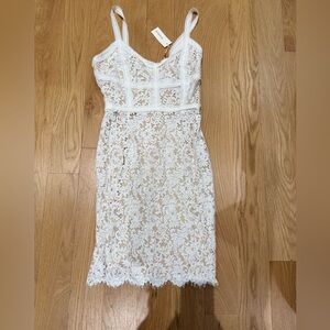 NWT Heartloom White Lace Dress, Size M